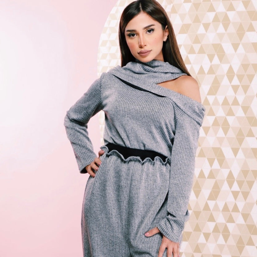 The Peekaboo top