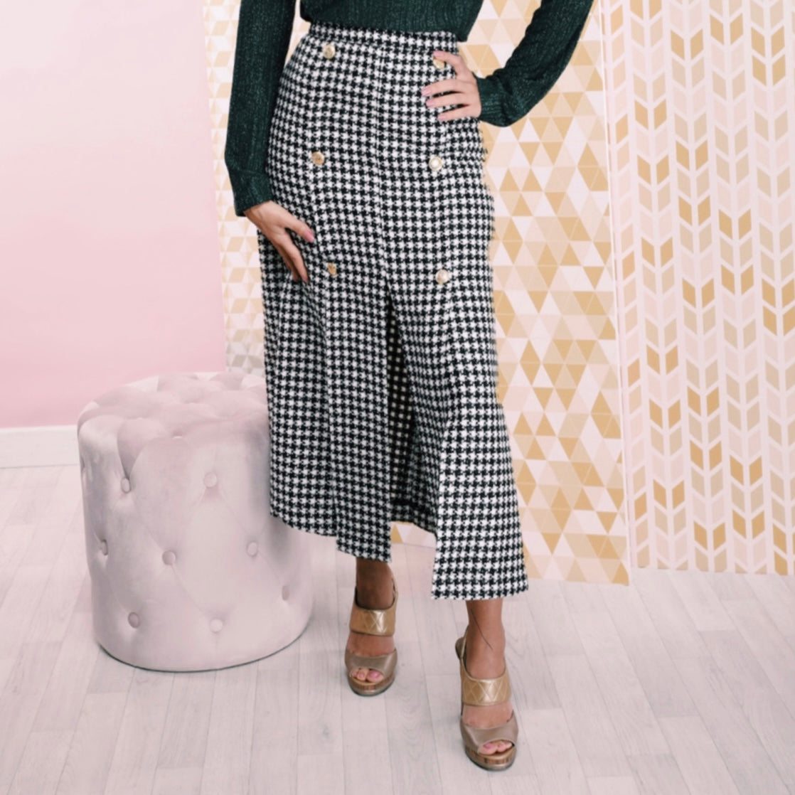 The midi slits skirt